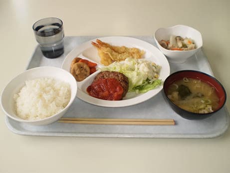橋目寮食事